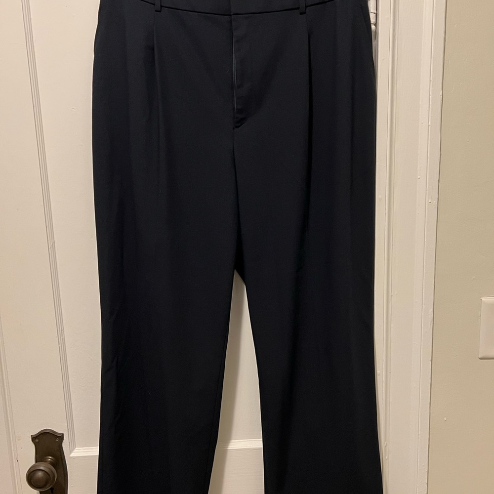 Uniqlo Women’s Navy Dress Pants